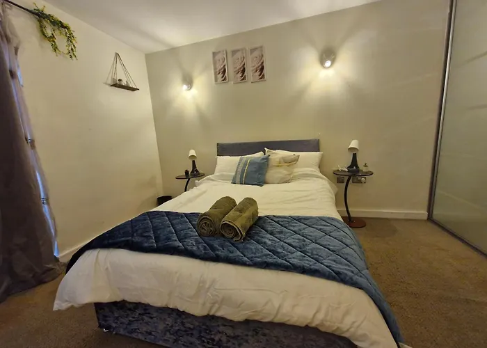 Slough Luxhaven Elegant One-Bed Apartment On High Street